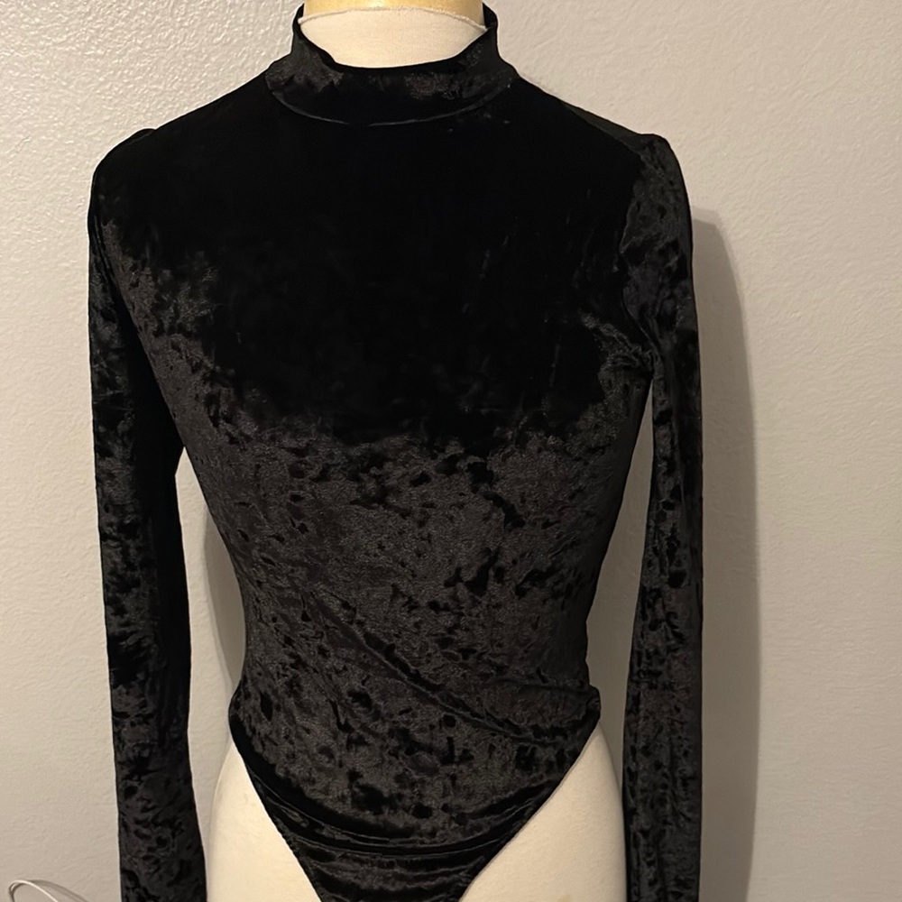 Elegant Black Velvet Women's Top